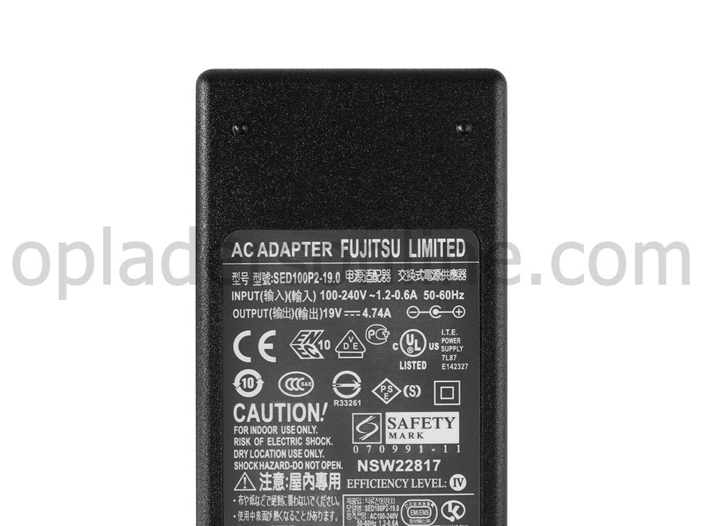 90W Fujitsu CA01007-0980 AF4814 AF1781 Adapter